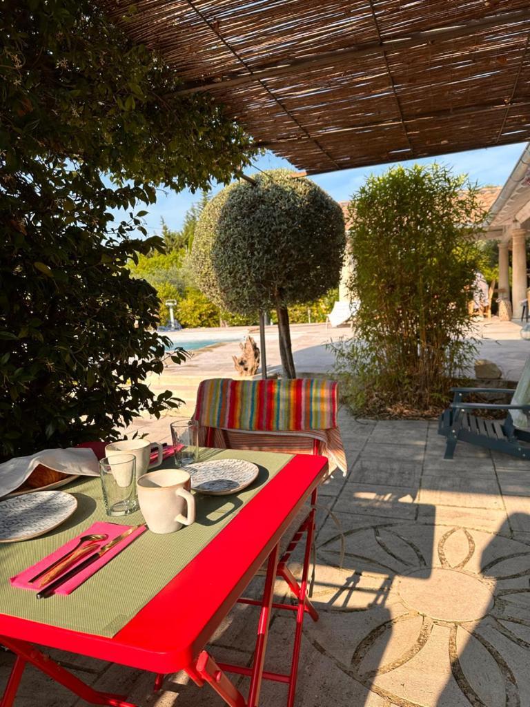 Mas Des Bambous Hotel Saint-Rémy-de-Provence Exterior foto